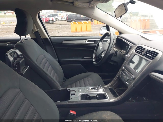 45173271 :رقم المزاد ، 3FA6P0H71HR408547 vin ، 2017 Ford Fusion Se مزاد بيع