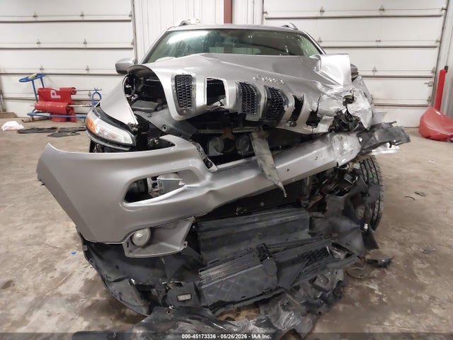 45173336 :رقم المزاد ، 1C4PJMCB3HW527829 vin ، 2017 Jeep Cherokee Latitude 4x4 مزاد بيع