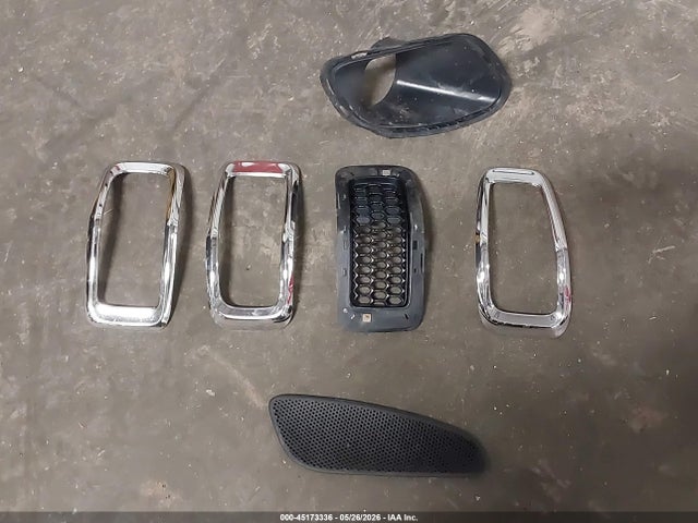 45173336 :رقم المزاد ، 1C4PJMCB3HW527829 vin ، 2017 Jeep Cherokee Latitude 4x4 مزاد بيع