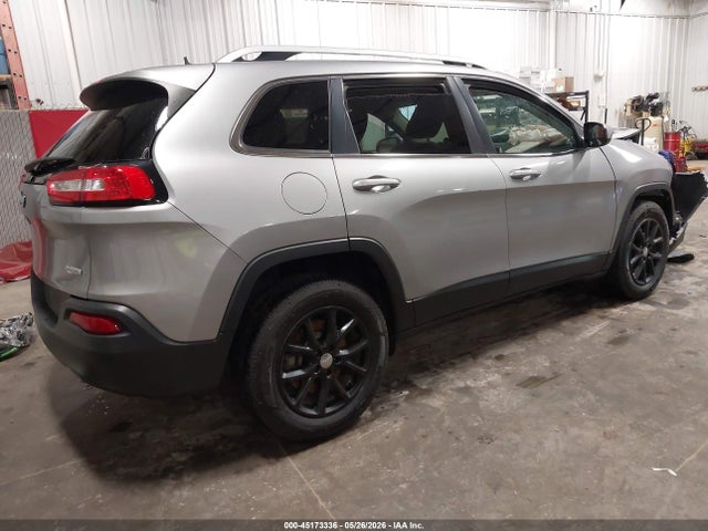 45173336 :رقم المزاد ، 1C4PJMCB3HW527829 vin ، 2017 Jeep Cherokee Latitude 4x4 مزاد بيع