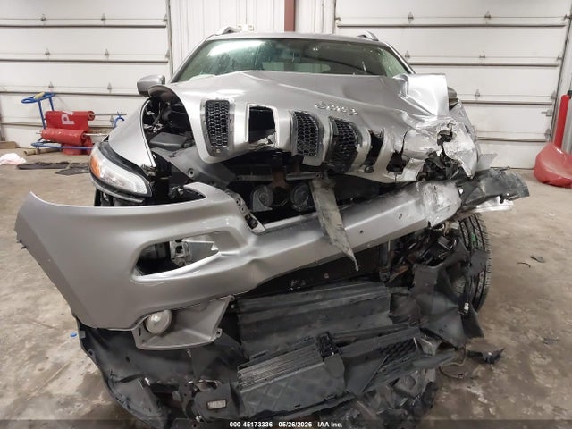 45173336 :رقم المزاد ، 1C4PJMCB3HW527829 vin ، 2017 Jeep Cherokee Latitude 4x4 مزاد بيع