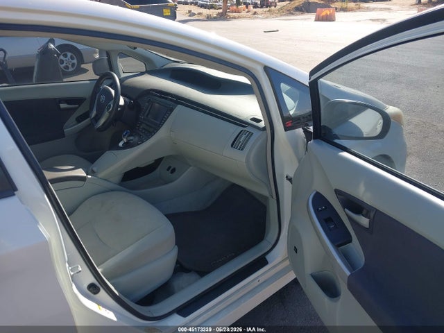 45173339 :رقم المزاد ، JTDKN3DU5B1392530 vin ، 2011 Toyota Prius Three مزاد بيع