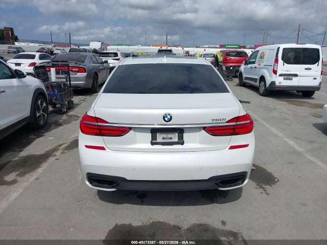 BMW 750i 2019 WBA7F0C5XKGM26015 Image 17