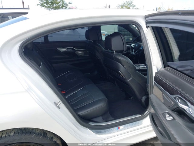 BMW 750i 2019 WBA7F0C5XKGM26015 Image 8