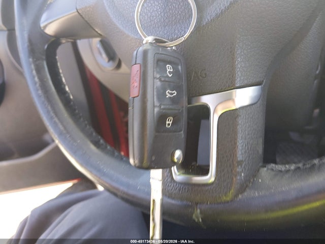 45173436 :رقم المزاد ، 3VWAZ7AJ2AM131002 vin ، 2010 Volkswagen Jetta Limited Edition مزاد بيع