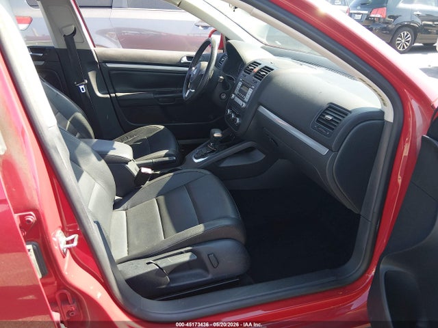 45173436 :رقم المزاد ، 3VWAZ7AJ2AM131002 vin ، 2010 Volkswagen Jetta Limited Edition مزاد بيع