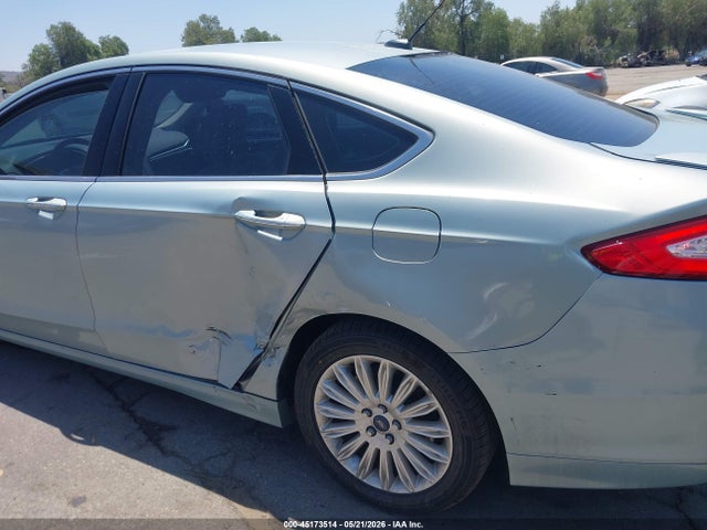 3FA6P0SU5ER329926 Ford Fusion Energi Titanium