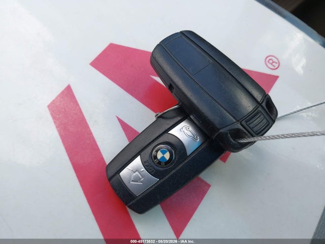 2006 Bmw 325i მანქანა იყიდება აუქციონზე, vin: WBAVB13516PT09096, აუქციონის ნომერი: 45173532