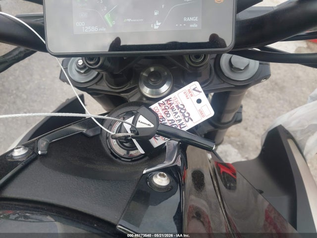 45173540 :رقم المزاد ، ML5ZRDS12SDA00522 vin ، 2025 Kawasaki Zr900 S مزاد بيع