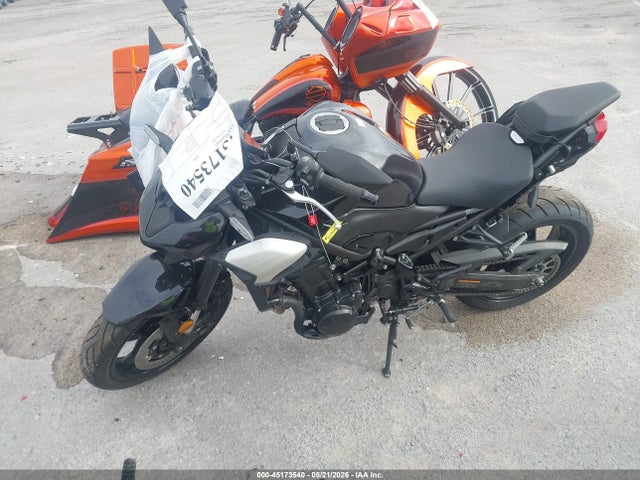 45173540 :رقم المزاد ، ML5ZRDS12SDA00522 vin ، 2025 Kawasaki Zr900 S مزاد بيع