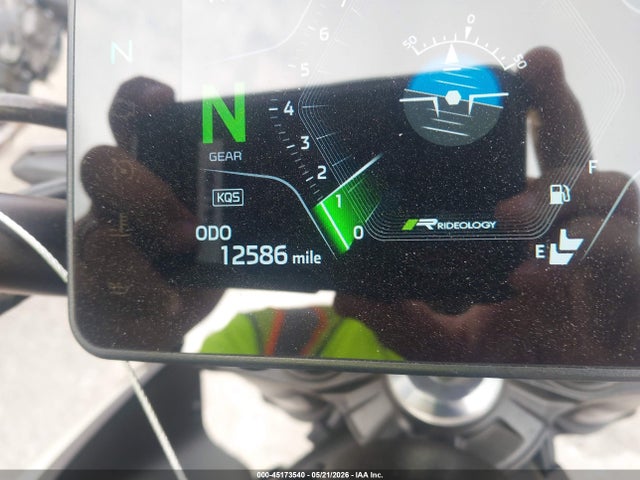 45173540 :رقم المزاد ، ML5ZRDS12SDA00522 vin ، 2025 Kawasaki Zr900 S مزاد بيع