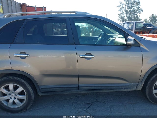 2011 Kia Sorento Lx მანქანა იყიდება აუქციონზე, vin: 5XYKT4A18BG098657, აუქციონის ნომერი: 45173543