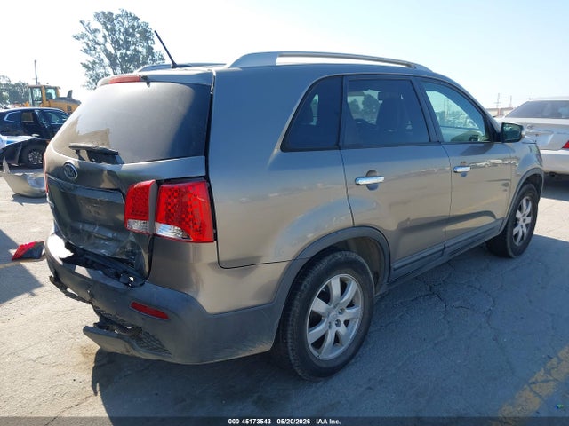 2011 Kia Sorento Lx მანქანა იყიდება აუქციონზე, vin: 5XYKT4A18BG098657, აუქციონის ნომერი: 45173543
