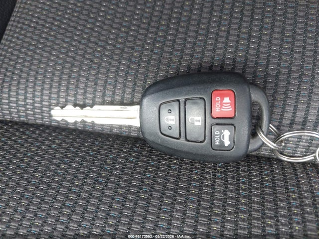 Toyota COROLLA SE 2018 5YFBURHE4JP823846 Image 11