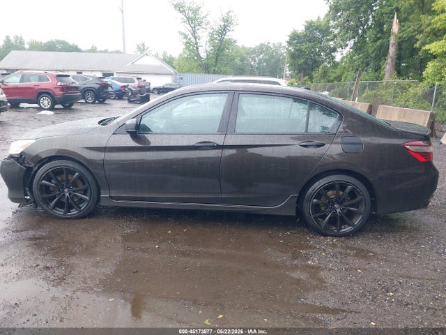 45173577 :رقم المزاد ، 1HGCR3F93HA014511 vin ، 2017 Honda Accord Touring V6 مزاد بيع