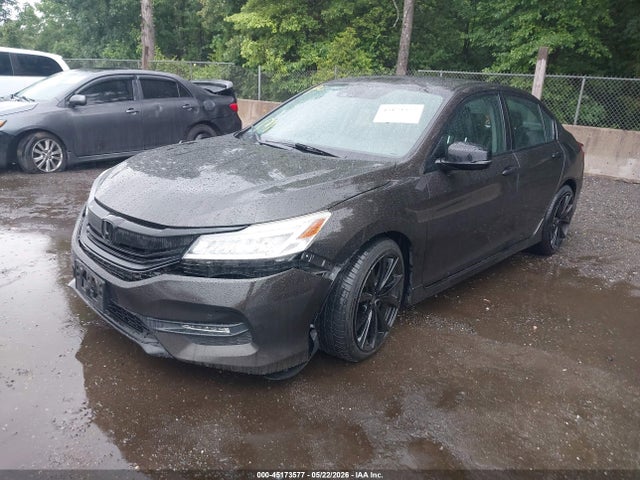45173577 :رقم المزاد ، 1HGCR3F93HA014511 vin ، 2017 Honda Accord Touring V6 مزاد بيع