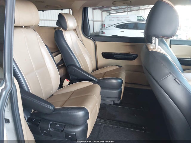 KNDME5C12F6035052 KIA Sedona Sx Luxury