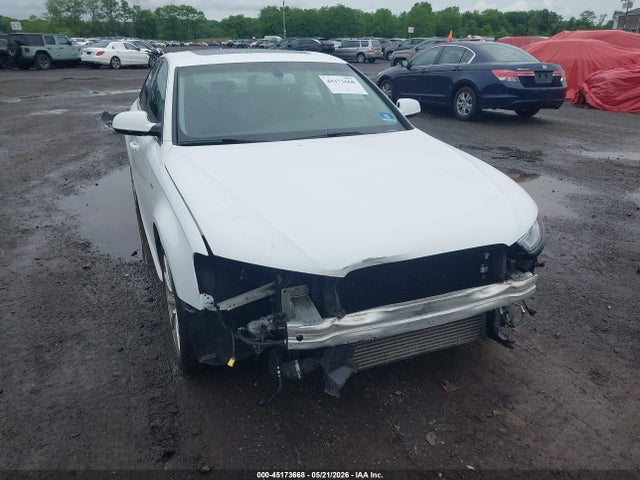 45173668 :رقم المزاد ، WAUFFAFL6FN006829 vin ، 2015 Audi A4 2.0t Premium مزاد بيع