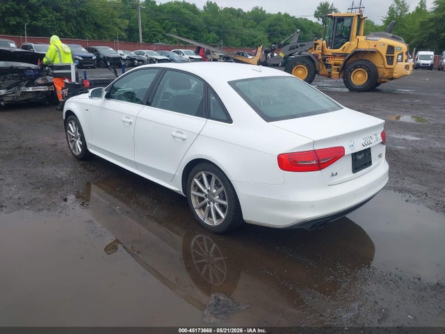 45173668 :رقم المزاد ، WAUFFAFL6FN006829 vin ، 2015 Audi A4 2.0t Premium مزاد بيع