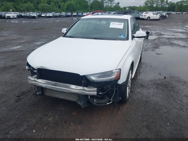 45173668 :رقم المزاد ، WAUFFAFL6FN006829 vin ، 2015 Audi A4 2.0t Premium مزاد بيع