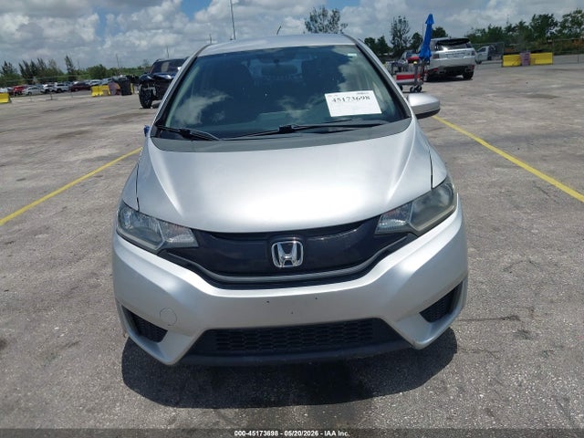 45173698 :رقم المزاد ، 3HGGK5H58FM740716 vin ، 2015 Honda Fit Lx مزاد بيع