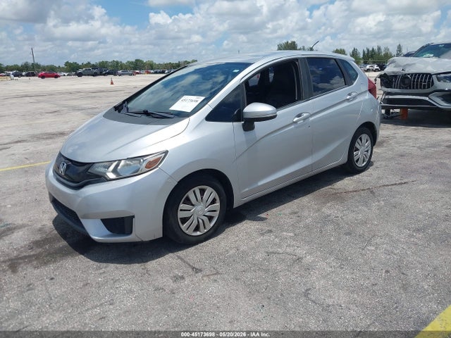 45173698 :رقم المزاد ، 3HGGK5H58FM740716 vin ، 2015 Honda Fit Lx مزاد بيع