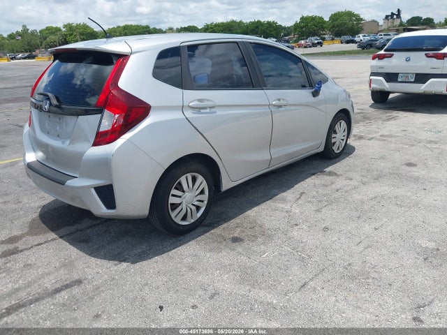 45173698 :رقم المزاد ، 3HGGK5H58FM740716 vin ، 2015 Honda Fit Lx مزاد بيع