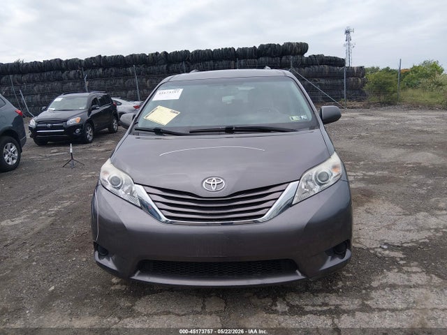 Toyota Sienna Le 8 Passenger 2017 5TDKZ3DC7HS862449 Image 12
