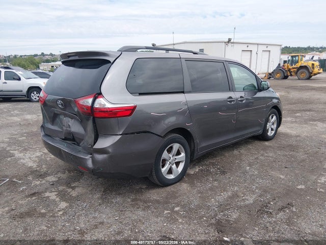 Toyota Sienna Le 8 Passenger 2017 5TDKZ3DC7HS862449 Image 4