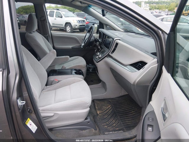 Toyota Sienna Le 8 Passenger 2017 5TDKZ3DC7HS862449 Image 5