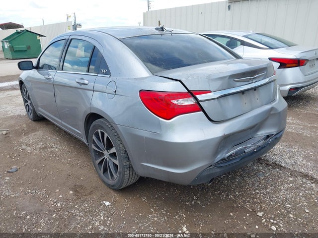 2013 Chrysler 200 Touring მანქანა იყიდება აუქციონზე, vin: 1C3CCBBG8DN720282, აუქციონის ნომერი: 45173780