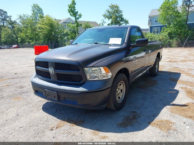 45173788 :رقم المزاد ، 3C6JR6DG0HG680985 vin ، 2017 Ram 1500 Tradesman  4x2 8' Box مزاد بيع