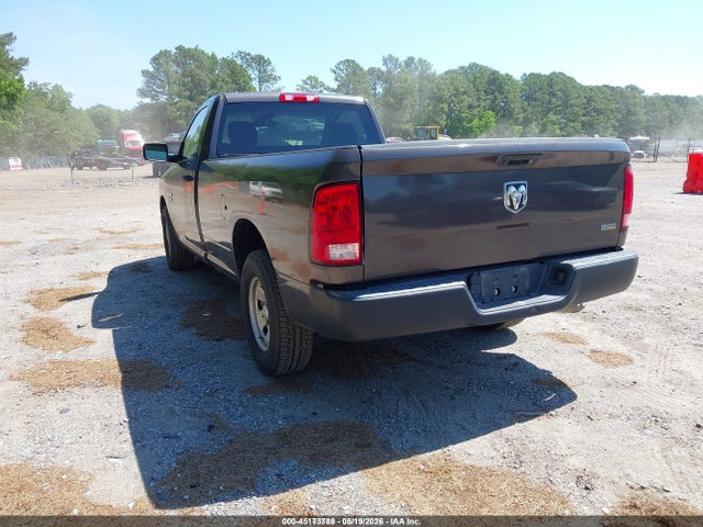 45173788 :رقم المزاد ، 3C6JR6DG0HG680985 vin ، 2017 Ram 1500 Tradesman  4x2 8' Box مزاد بيع