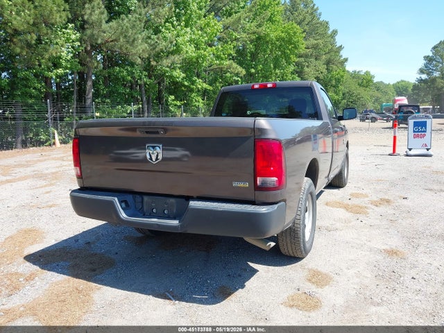 45173788 :رقم المزاد ، 3C6JR6DG0HG680985 vin ، 2017 Ram 1500 Tradesman  4x2 8' Box مزاد بيع