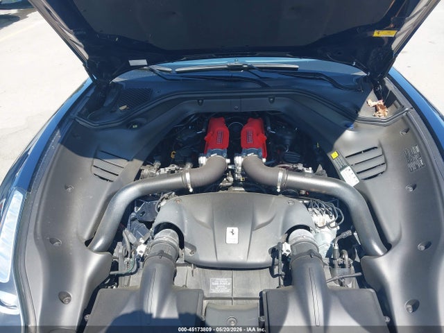 45173809 :رقم المزاد ، ZFF77XJA4H0227506 vin ، 2017 Ferrari California T مزاد بيع