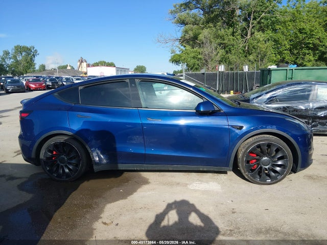 Продажа на аукционе авто 2022 Tesla Model Y Performance Dual Motor All-wheel Drive, vin: 7SAYGDEF0NF443327, номер лота: 45173864
