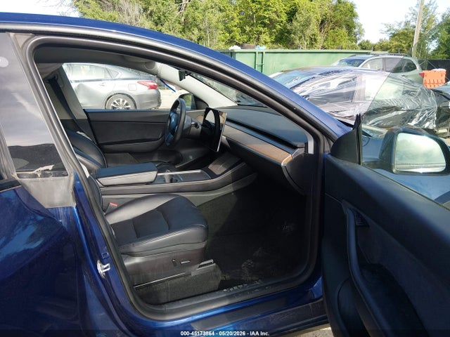 Продажа на аукционе авто 2022 Tesla Model Y Performance Dual Motor All-wheel Drive, vin: 7SAYGDEF0NF443327, номер лота: 45173864
