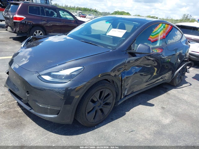 45173889 :رقم المزاد ، 7SAYGDED2SF263289 vin ، 2025 Tesla Model Y Long Range Dual Motor Rear-wheel Drive مزاد بيع