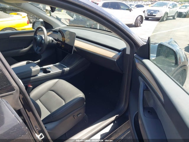 45173889 :رقم المزاد ، 7SAYGDED2SF263289 vin ، 2025 Tesla Model Y Long Range Dual Motor Rear-wheel Drive مزاد بيع