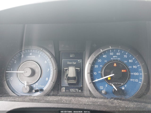 5TDYZ3DC3HS835646 Toyota Sienna Xle 8 Passenger