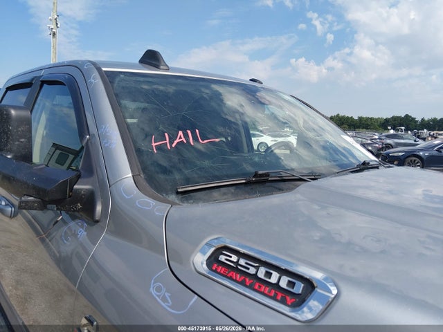 45173915 :رقم المزاد ، 3C6UR5DL8LG159915 vin ، 2020 Ram 2500 Big Horn  4x4 6'4 Box مزاد بيع