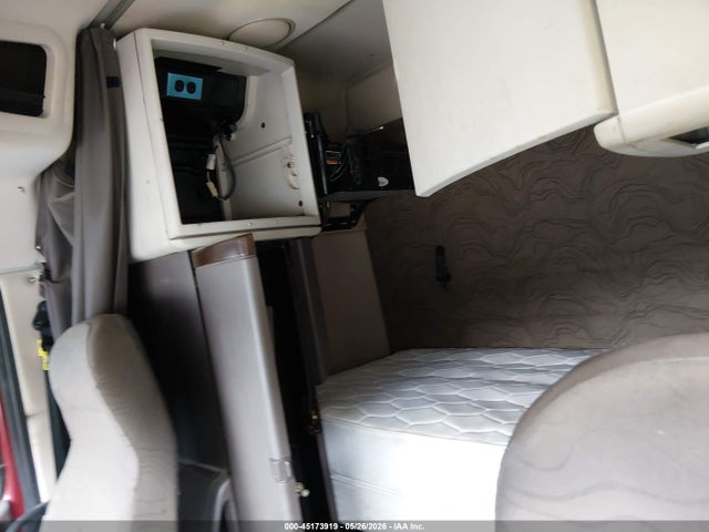 Продажа на аукционе авто 2017 Volvo Vnl, vin: 4V4NC9EJ7HN972328, номер лота: 45173919