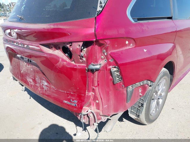 2021 Toyota Sienna Le მანქანა იყიდება აუქციონზე, vin: 5TDKRKEC6MS044245, აუქციონის ნომერი: 45173962