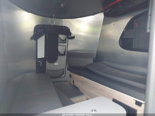 Airstream Other 2019 1SMG4DC16KJ204262 Image 8