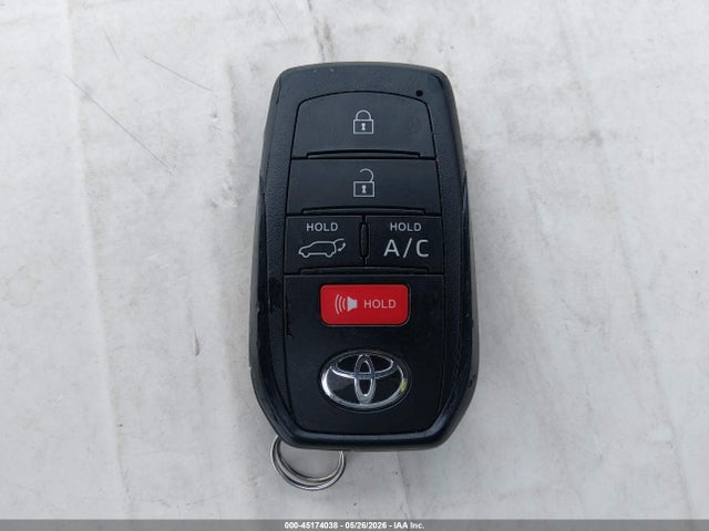 Toyota BZ4X XLE 2024 JTMABACA2RA073600 Image 11