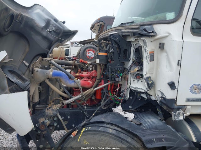 45174082 :رقم المزاد ، 1M2MDBAA8NS002501 vin ، 2022 Mack Md مزاد بيع