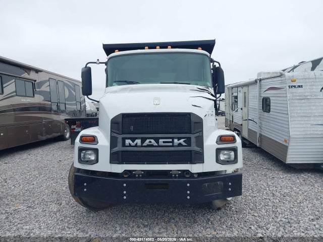 45174082 :رقم المزاد ، 1M2MDBAA8NS002501 vin ، 2022 Mack Md مزاد بيع