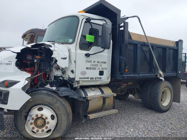 45174082 :رقم المزاد ، 1M2MDBAA8NS002501 vin ، 2022 Mack Md مزاد بيع