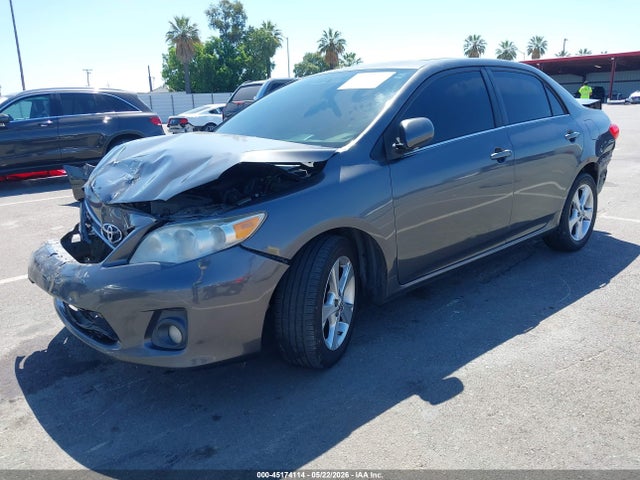 2013 Toyota Corolla Le მანქანა იყიდება აუქციონზე, vin: 5YFBU4EE7DP190982, აუქციონის ნომერი: 45174114