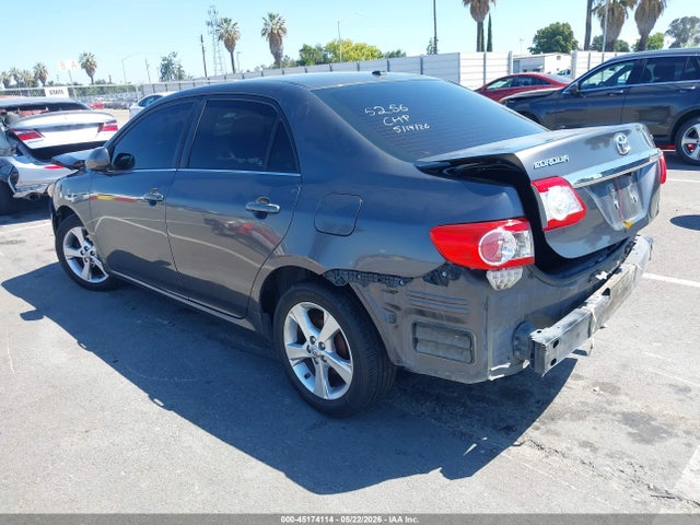 2013 Toyota Corolla Le მანქანა იყიდება აუქციონზე, vin: 5YFBU4EE7DP190982, აუქციონის ნომერი: 45174114